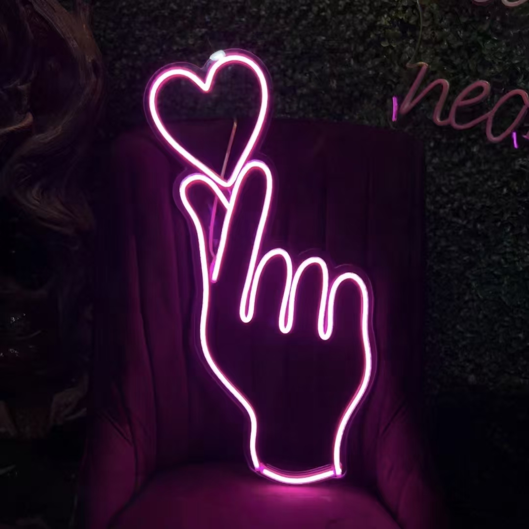 Insegna al Neon Personalizzata - Party Games Name recensione e prezzo